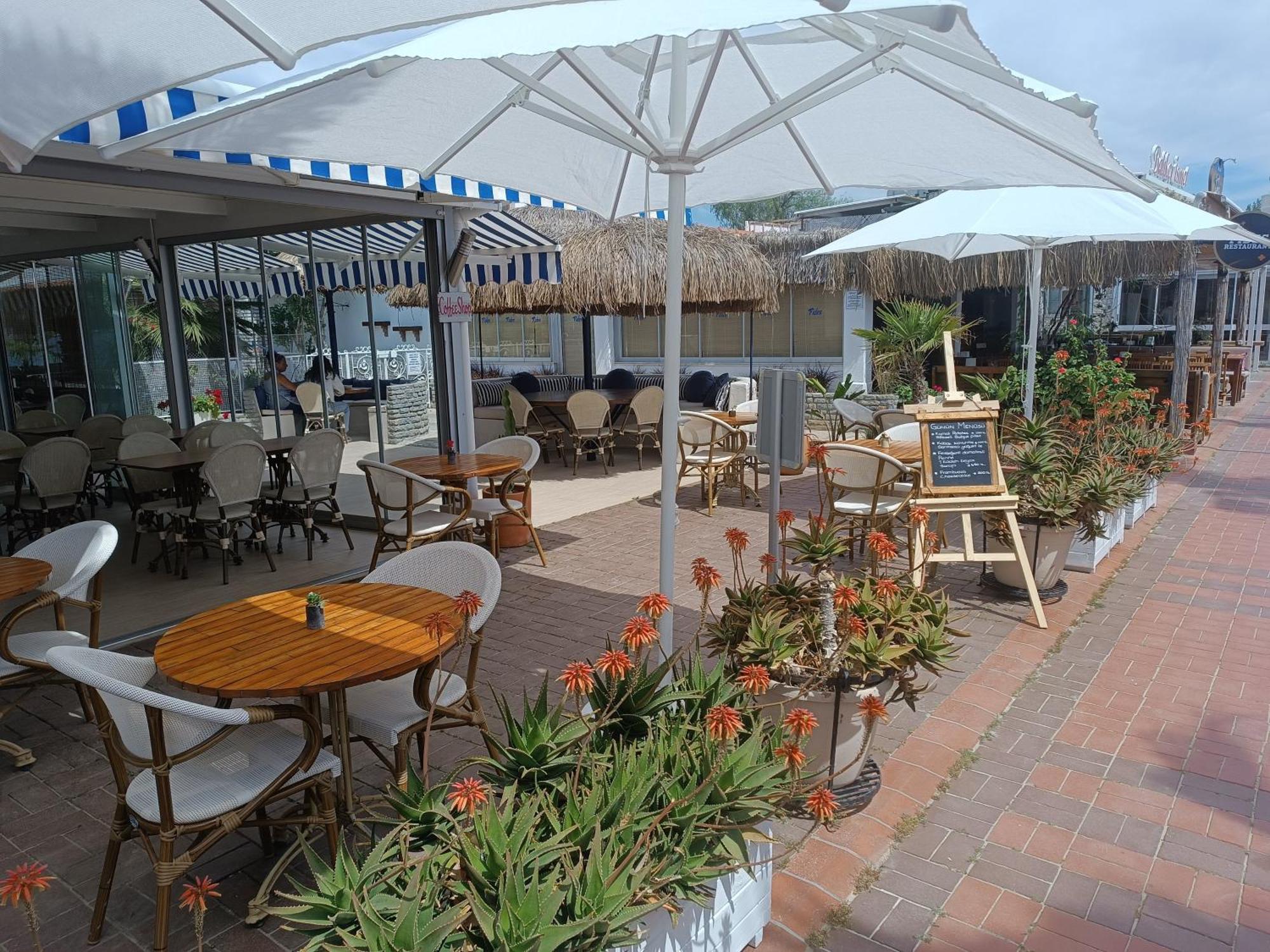 Uzhan Beach Hotel Bitez Bagian luar foto