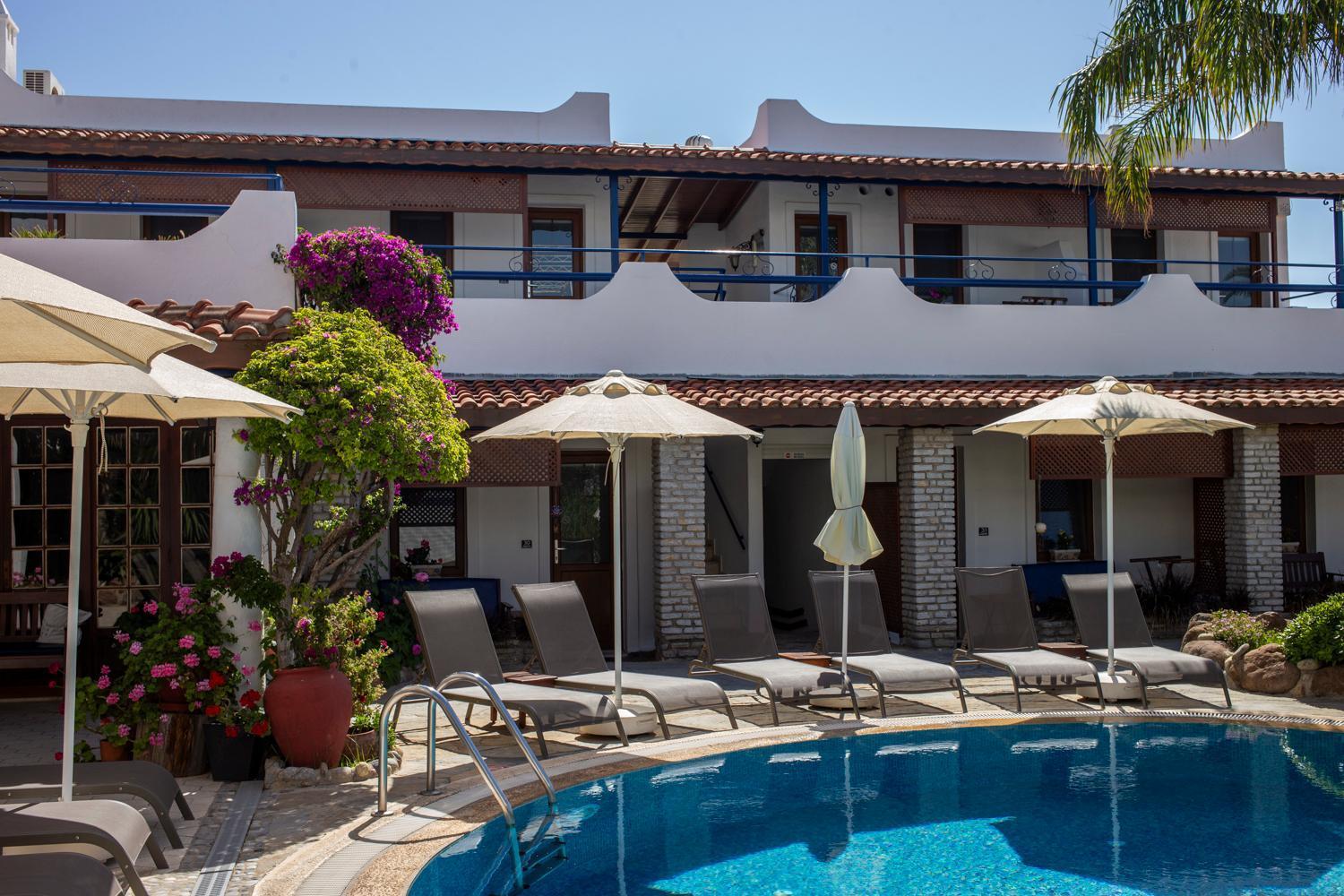 Uzhan Beach Hotel Bitez Bagian luar foto