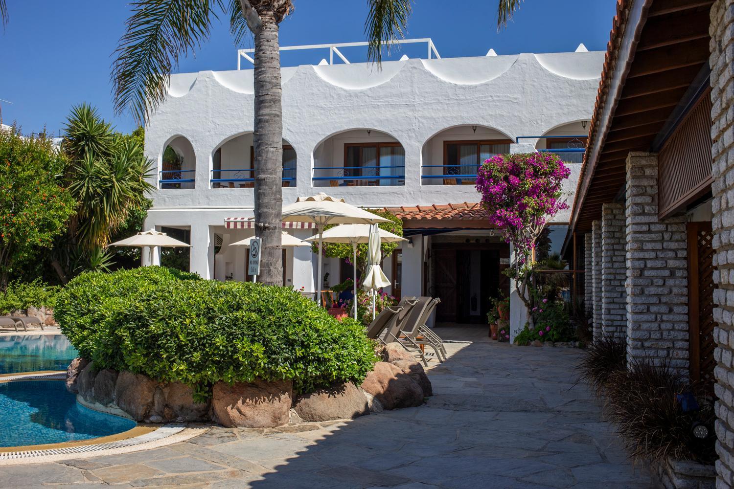 Uzhan Beach Hotel Bitez Bagian luar foto