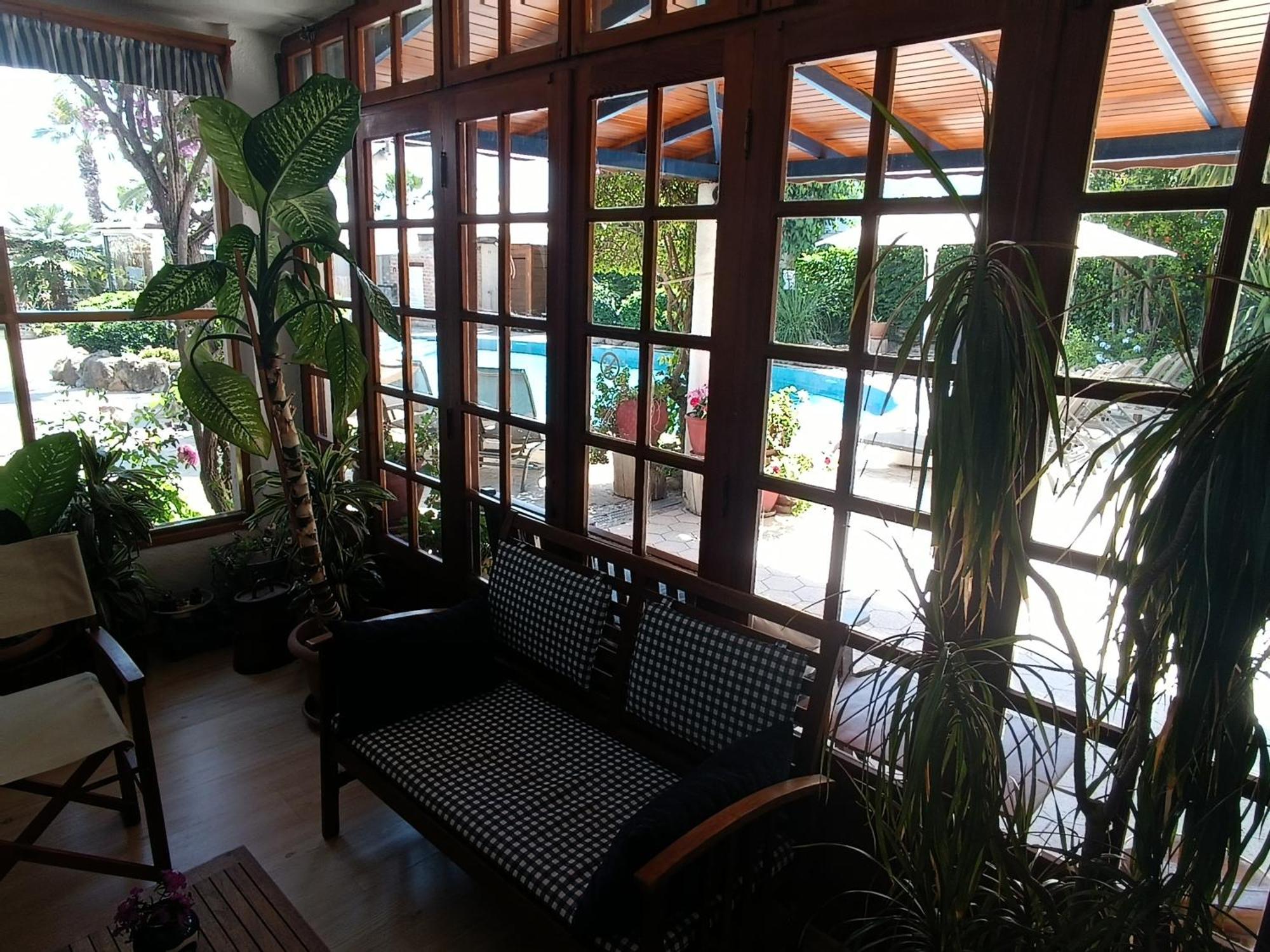 Uzhan Beach Hotel Bitez Bagian luar foto