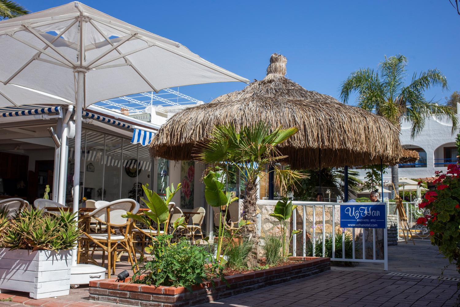 Uzhan Beach Hotel Bitez Bagian luar foto