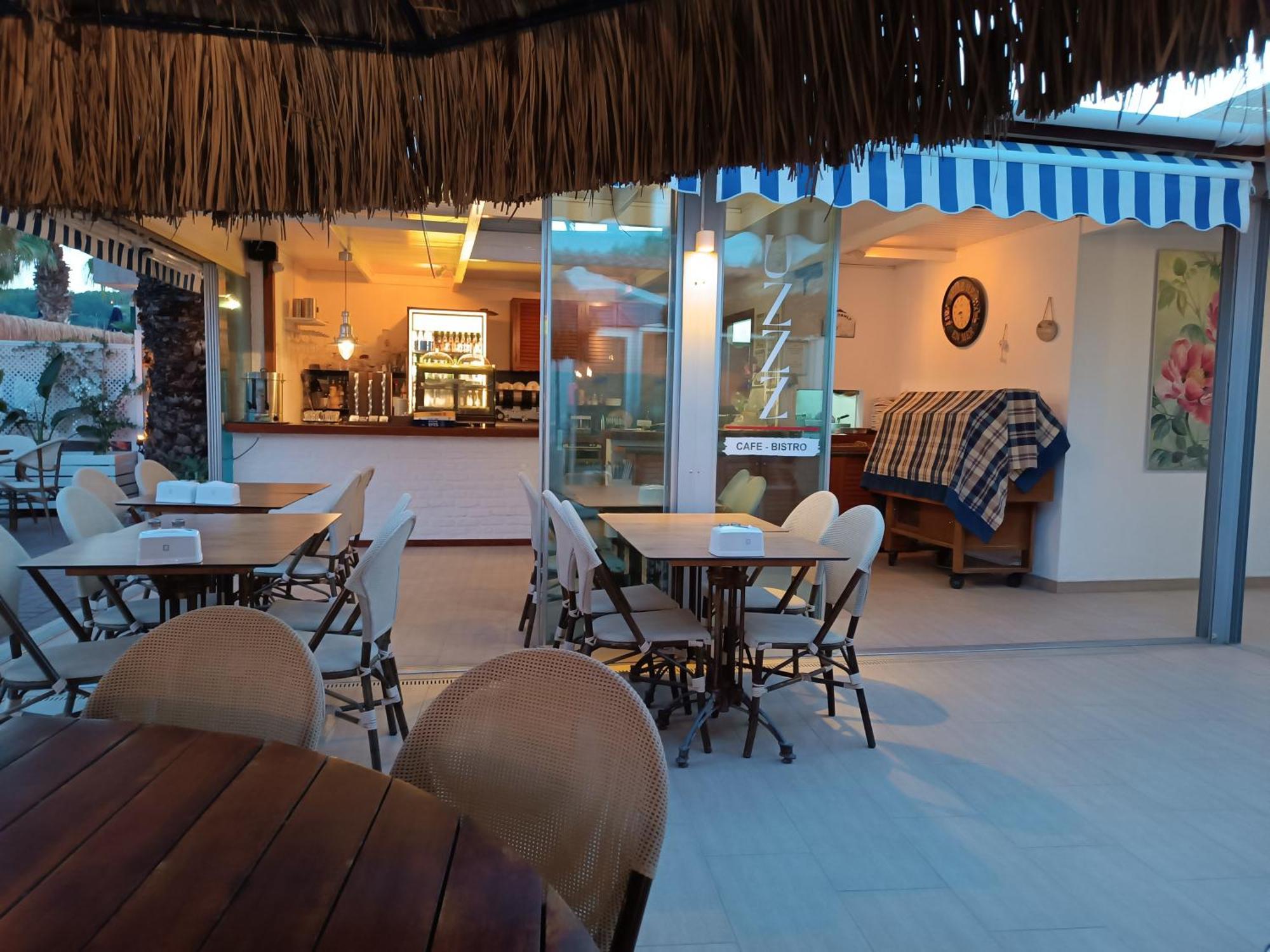 Uzhan Beach Hotel Bitez Bagian luar foto