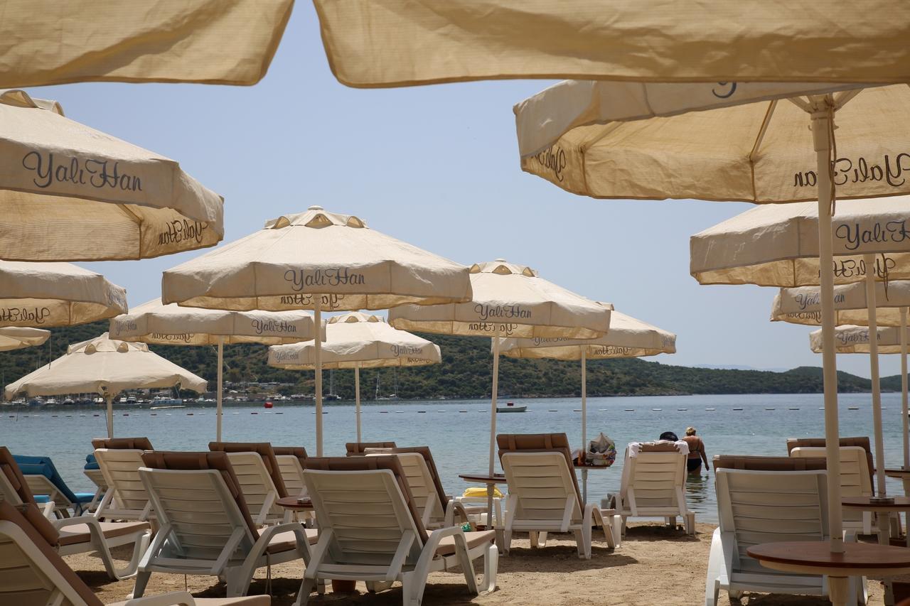 Uzhan Beach Hotel Bitez Bagian luar foto