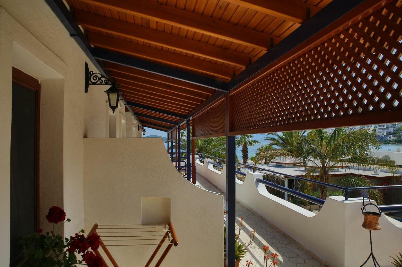 Uzhan Beach Hotel Bitez Bagian luar foto